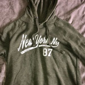 green cropped hoodie